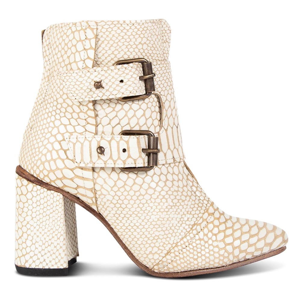 FREEBIRD BY STEVEN WHITE SNAKE JOEY W/FLARED HEEL SIZE 8